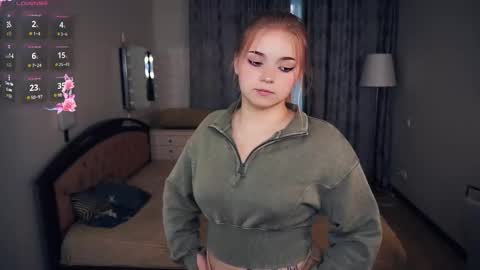 Snapshot of leotafredericks chatting on September 26, 5:15 am Hello everyone Im Lora Its my first day Were going to have fun together online show from September 26, 5:15 am