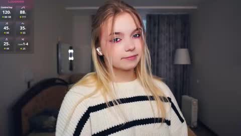 Snapshot of leotafredericks chatting on October 10, 5:46 am Hello everyone Im Lora Its my first day Were going to have fun together online show from October 10, 5:46 am