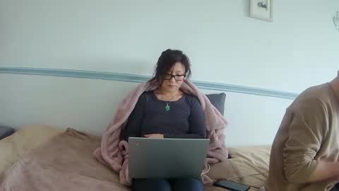 Snapshot of lepetitfeet chatting on February 18, 12:28 pm LePetitFeet1 online show from February 18, 12:28 pm