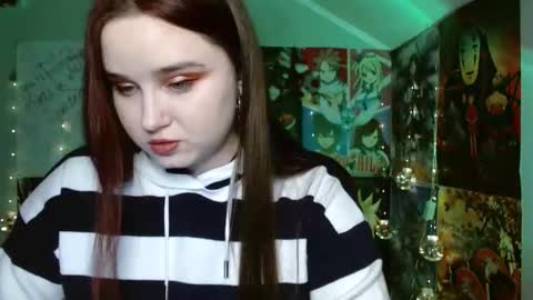 little secret online show from December 22, 7:31 pm