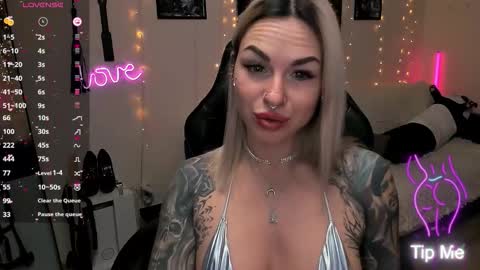 Lerika Moore online show from March 6, 6:40 pm