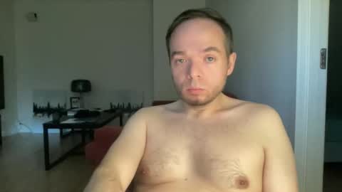 Snapshot of leroidesaulnes chatting on September 25, 4:25 pm leroidesaulnes online show from September 25, 4:25 pm