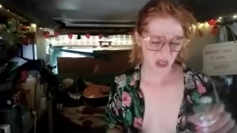LesleyGumGrass- The Boring Trans girl online show from July 20, 5:15 pm