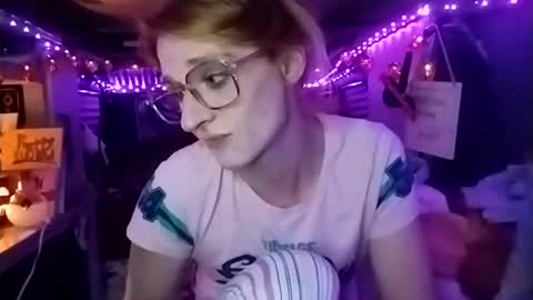 LesleyGumGrass- The Boring Trans girl online show from October 22, 11:17 pm