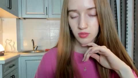 Snapshot of leslie_my_lovee chatting on October 20, 6:35 pm LESLIE online show from October 20, 6:35 pm
