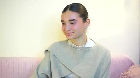 Naomi online show from October 20, 9:09 pm
