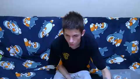 lester_broo online show from June 10, 10:25 am