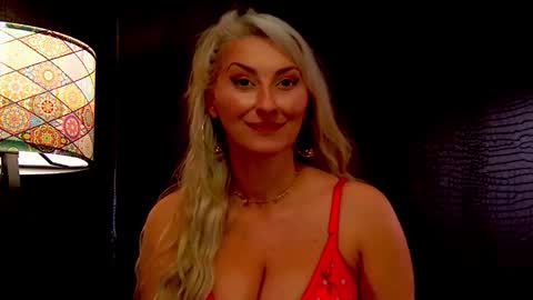 leticiareys online show from December 3, 1:04 am