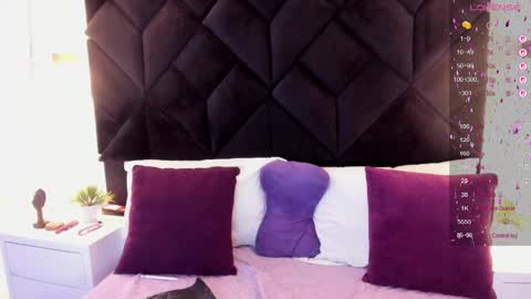 Snapshot of letiziia_sky chatting on September 27, 9:34 pm letiziia online show from September 27, 9:34 pm