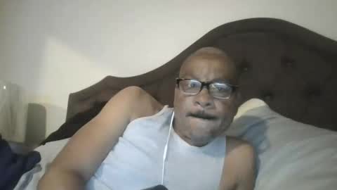 letmegetsum2 online show from May 27, 9:06 am