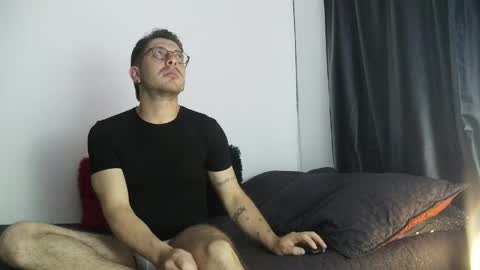 Torres online show from April 19, 4:35 am