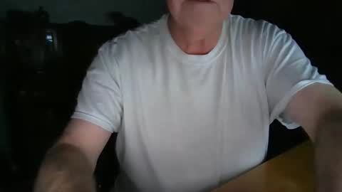 letscum2gether0 online show from April 8, 1:19 am