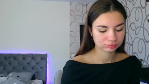 Snapshot of lette_emily chatting on October 27, 7:08 am Emily online show from October 27, 7:08 am