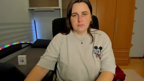 Naomi online show from July 21, 6:37 am
