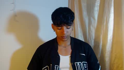 i  am lewis ly EDUARDO MEMDOZA15 online show from January 15, 9:23 pm