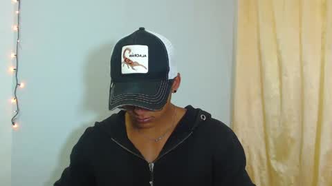 i  am lewis ly EDUARDO MEMDOZA15 online show from April 18, 5:37 pm