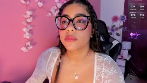 xiara online show from July 7, 3:52 am