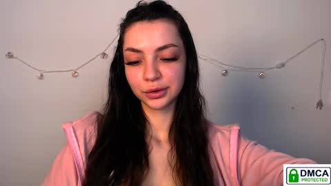 Alexia online show from March 6, 2:49 pm