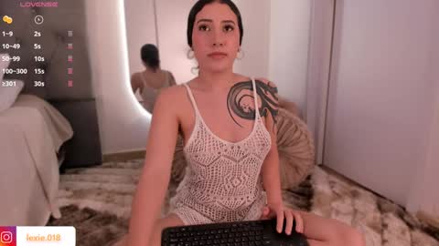 LEXIE online show from February 6, 9:06 pm