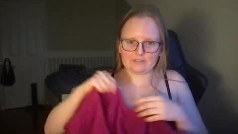 Snapshot of lexielilacs chatting on February 14, 10:47 pm lexie online show from February 14, 10:47 pm