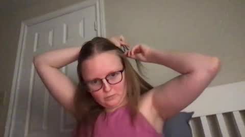 Snapshot of lexielilacs chatting on December 9, 3:18 am lexie online show from December 9, 3:18 am