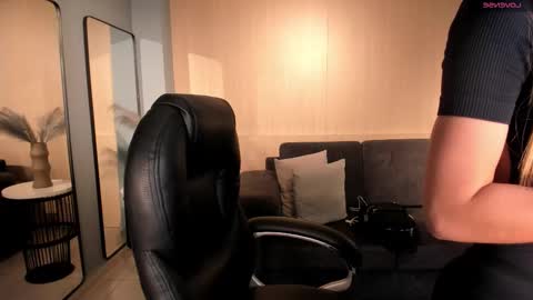 Lexie  online show from October 16, 9:24 pm