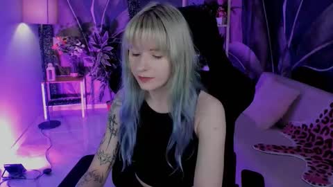 Lexi Wenford NO NUDE GODDESS online show from November 20, 3:05 am