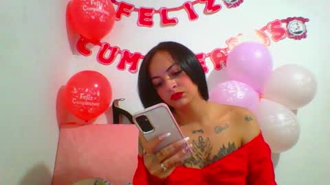Snapshot of lexxie_weed chatting on September 24, 2:29 am Lexxie online show from September 24, 2:29 am