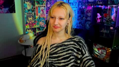 Snapshot of lexy_woorhez chatting on March 5, 10:22 am Lexy online show from March 5, 10:22 am