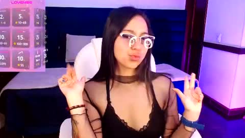lexyblaze_ online show from June 26, 11:26 am