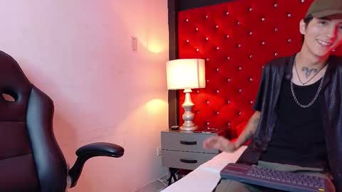 lexycarter_ online show from October 13, 6:54 pm