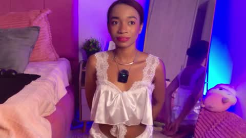 lexyskye online show from May 15, 2:53 am