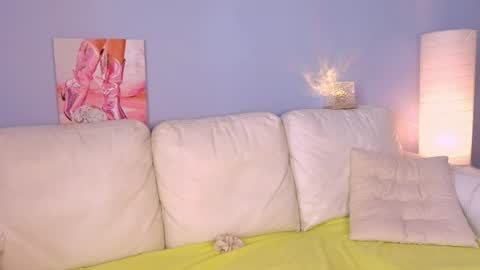 Lily online show from August 1, 2:24 am