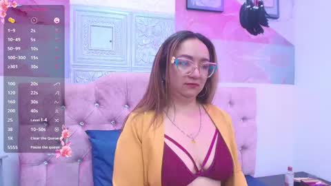 Leyla smithh online show from October 1, 12:26 pm