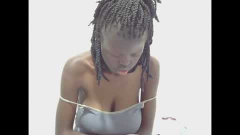 laylani69 online show from June 9, 11:15 pm