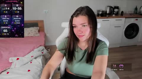 lia_2002_ online show from April 16, 1:22 pm