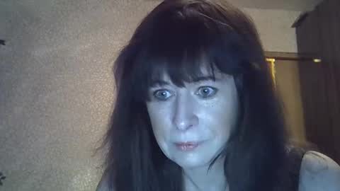 lia_ang online show from April 12, 2:43 pm