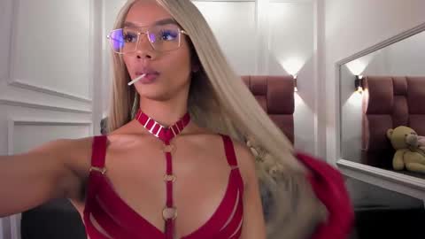 Lia online show from March 5, 3:40 am