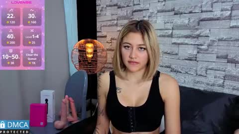 lia summer1 online show from November 27, 9:11 pm