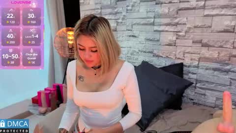 lia summer1 online show from November 19, 7:12 pm