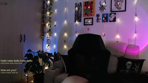 Liaa  online show from April 10, 1:33 am