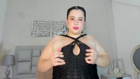 liacoral17 online show from July 17, 8:44 pm