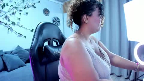 Liah scott  online show from May 12, 3:59 am