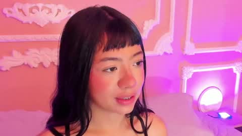 Lia lovet online show from May 14, 8:29 pm