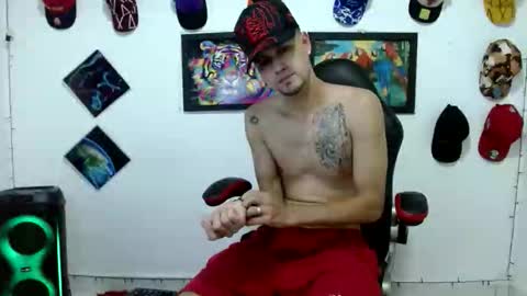 Andres online show from February 8, 10:46 pm