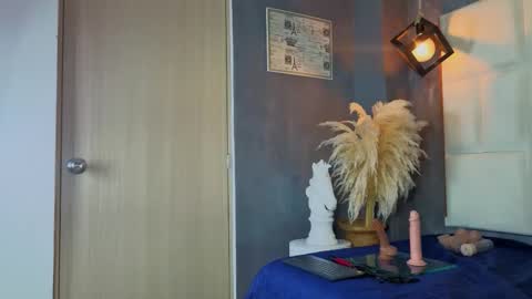 Liam forest  online show from February 3, 6:40 am