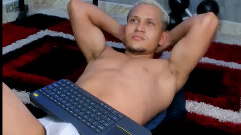 liam_knight online show from November 30, 5:58 am