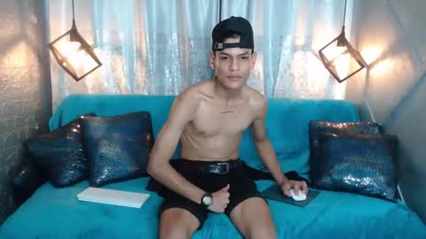 liam sti1 online show from October 19, 1:54 am