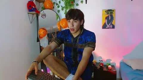 liamxul online show from October 31, 10:10 pm