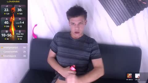 liam_york online show from March 15, 11:08 pm